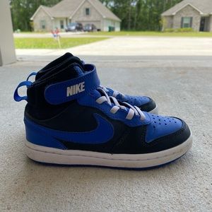 Toddler boy Nikes, size 11…